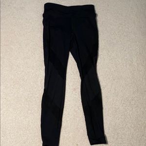 detailed mesh leggings